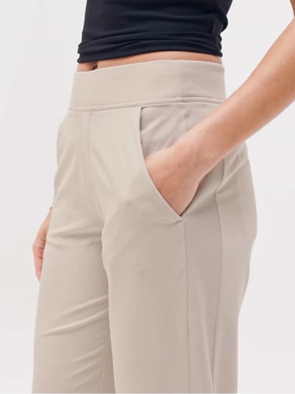 Athleta 0 Brooklyn Mid Rise Ankle Pant Abalone Tan/Bone